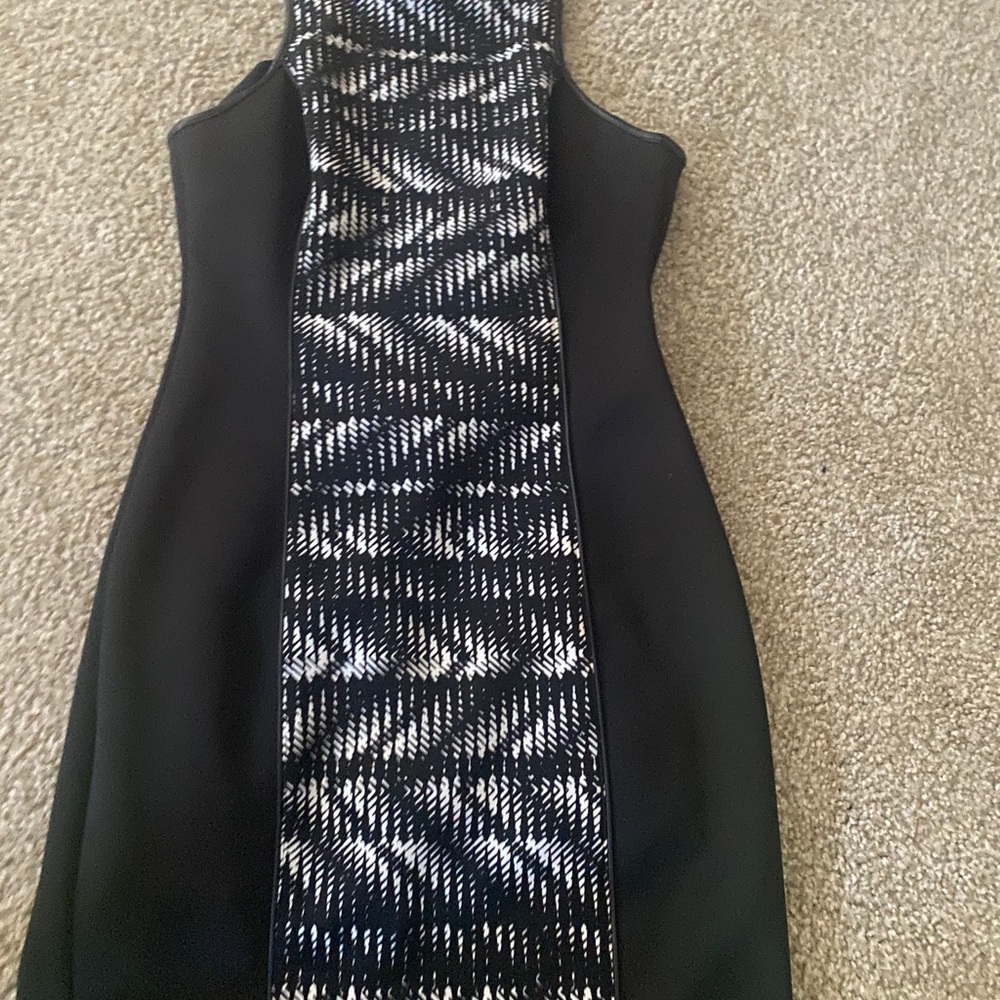 Guess - Picture 2 of 2